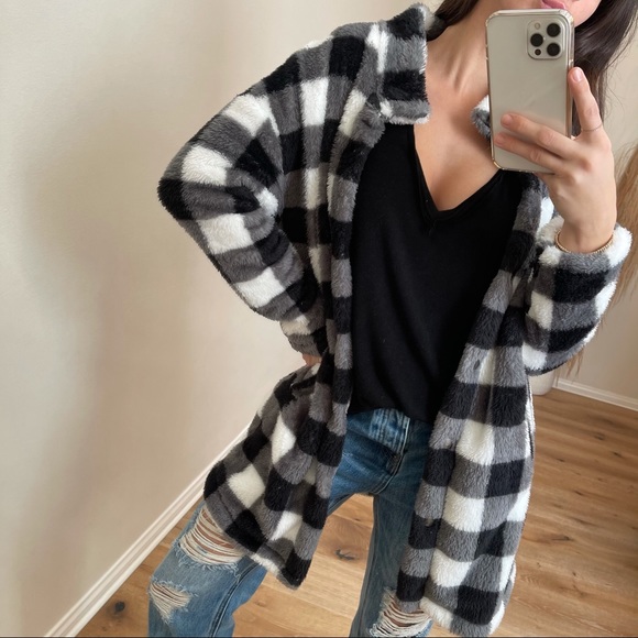 MRSALLIEXO— SOLD OUT - Picture 5 of 11